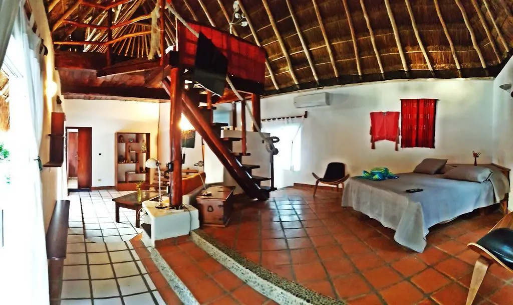 أكومال Hotel Que Onda 3*,  المكسيك