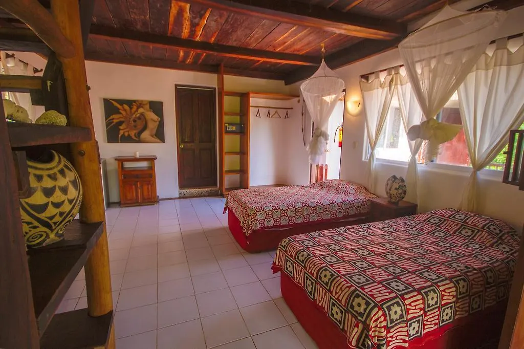 أكومال Hotel Que Onda