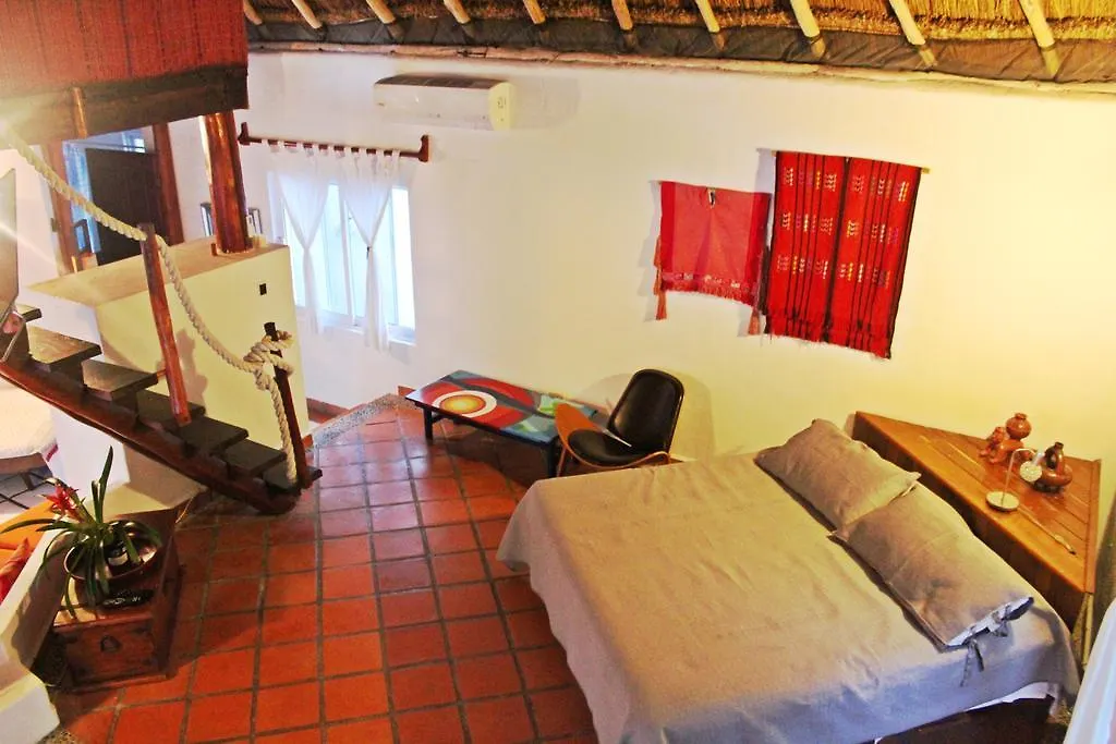 أكومال Hotel Que Onda