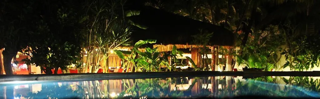 أكومال Hotel Que Onda