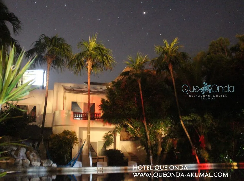 أكومال Hotel Que Onda